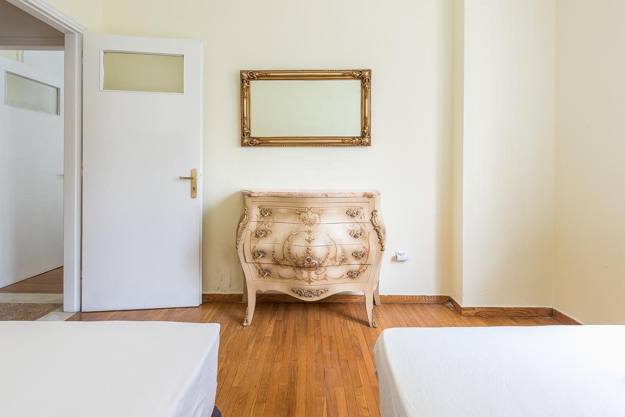 Victoria Queens Palace Apartments Atene Esterno foto